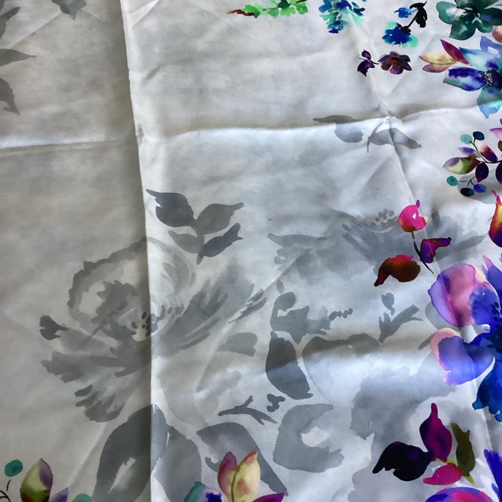 Elizabetta 100% Silk Scarf Blue Floral Italian Botanical Design - Picture 7 of 13